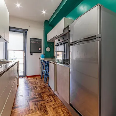 Cozy And Design - Metro Malatesta * ローマ